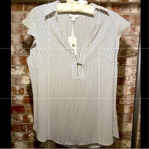 Short sleeved white top with black detail